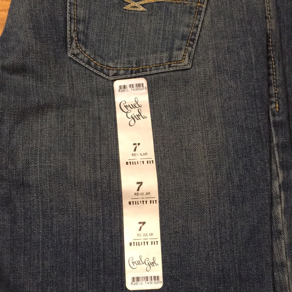 NWT Size 7 cruel girl utility fit.